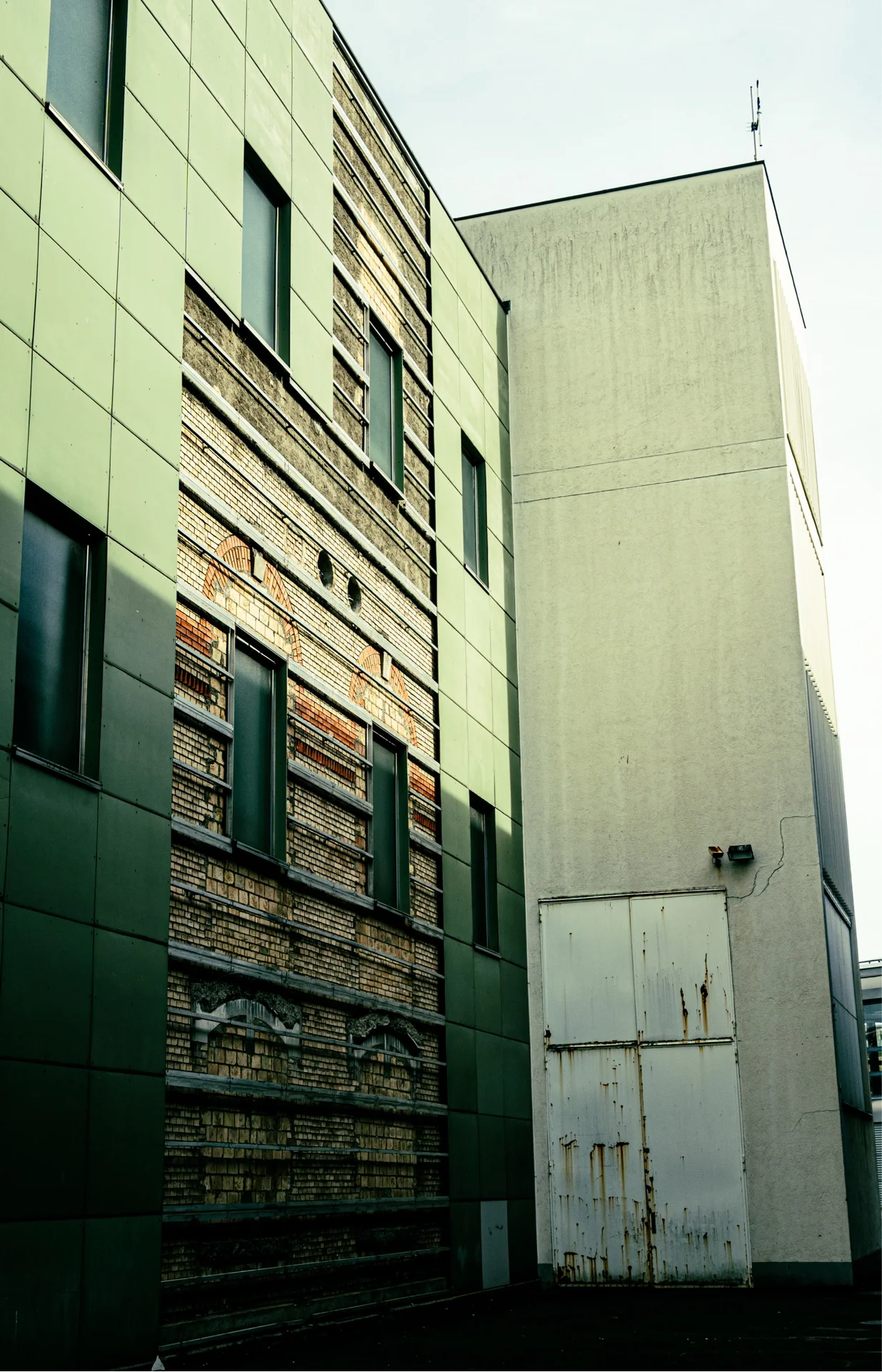 BUILDINGS OF LUZERN - Image 8